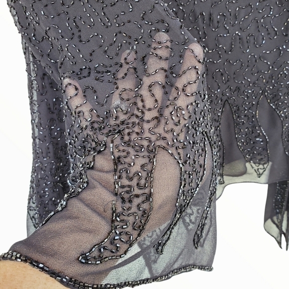 JKARA NY sz L black beaded blouse top flare sleeve scoop V neck angle hem - Picture 5 of 13